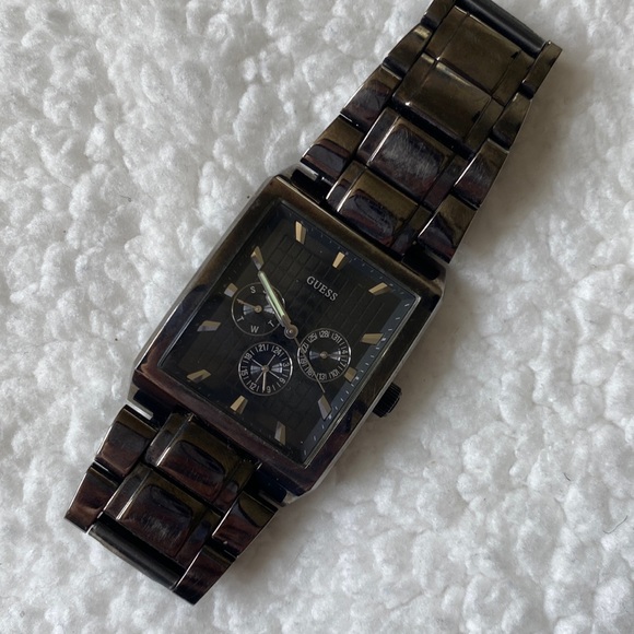 Men’s Guess Watch - Picture 1 of 6